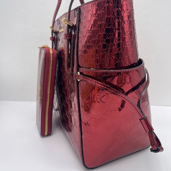 MICHAEL KORS Voyager Lg Metallic Logo Debossed EW Tote & Jet Set Lg Logo Wallet - Picture 6 of 16